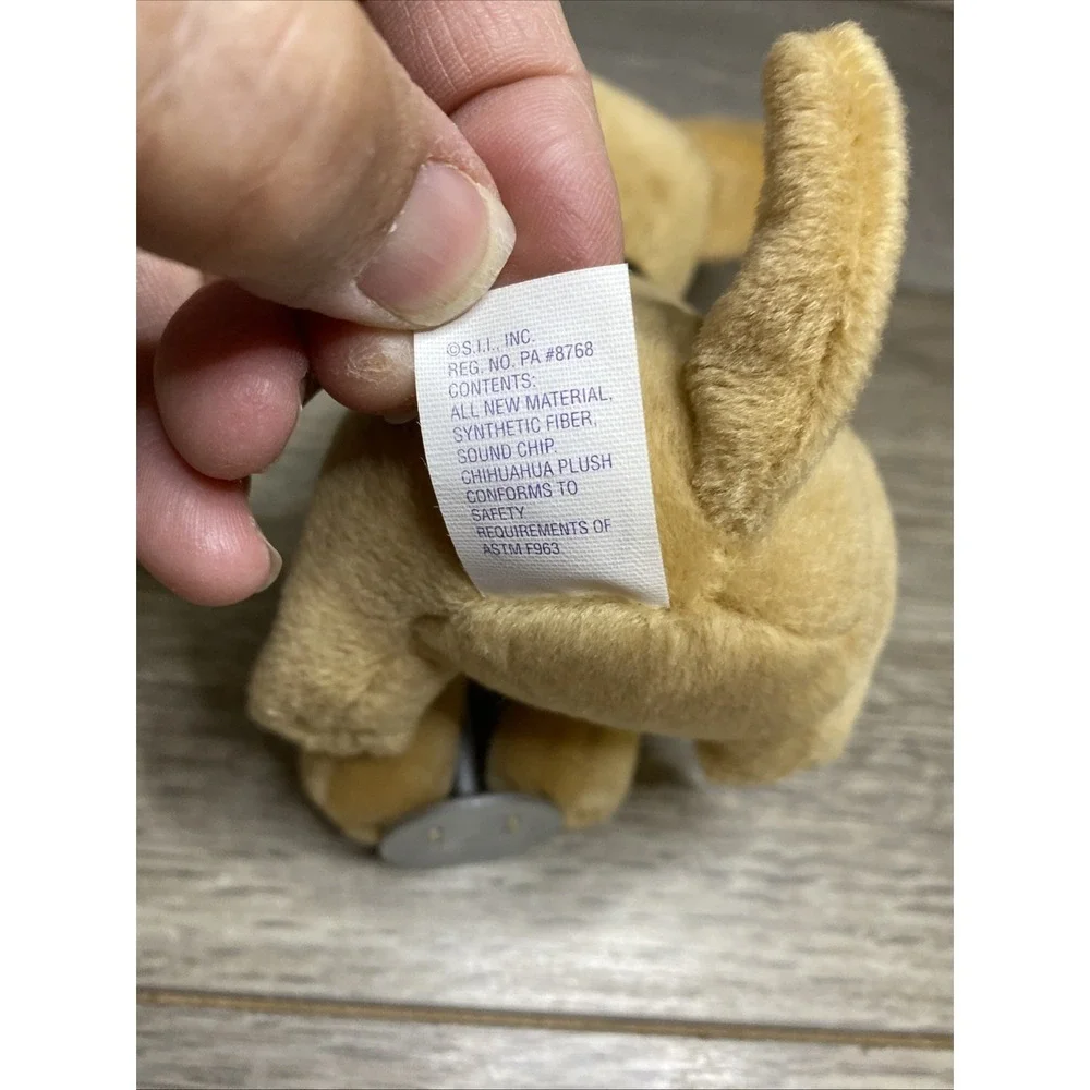 Vintage Taco Bell Talking Chihuahua Plush Dog Singing with Microphone Works
